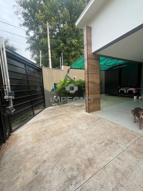 Sobrado à venda em Maringá, Jardim Paris, com 3 quartos, com 212 m²